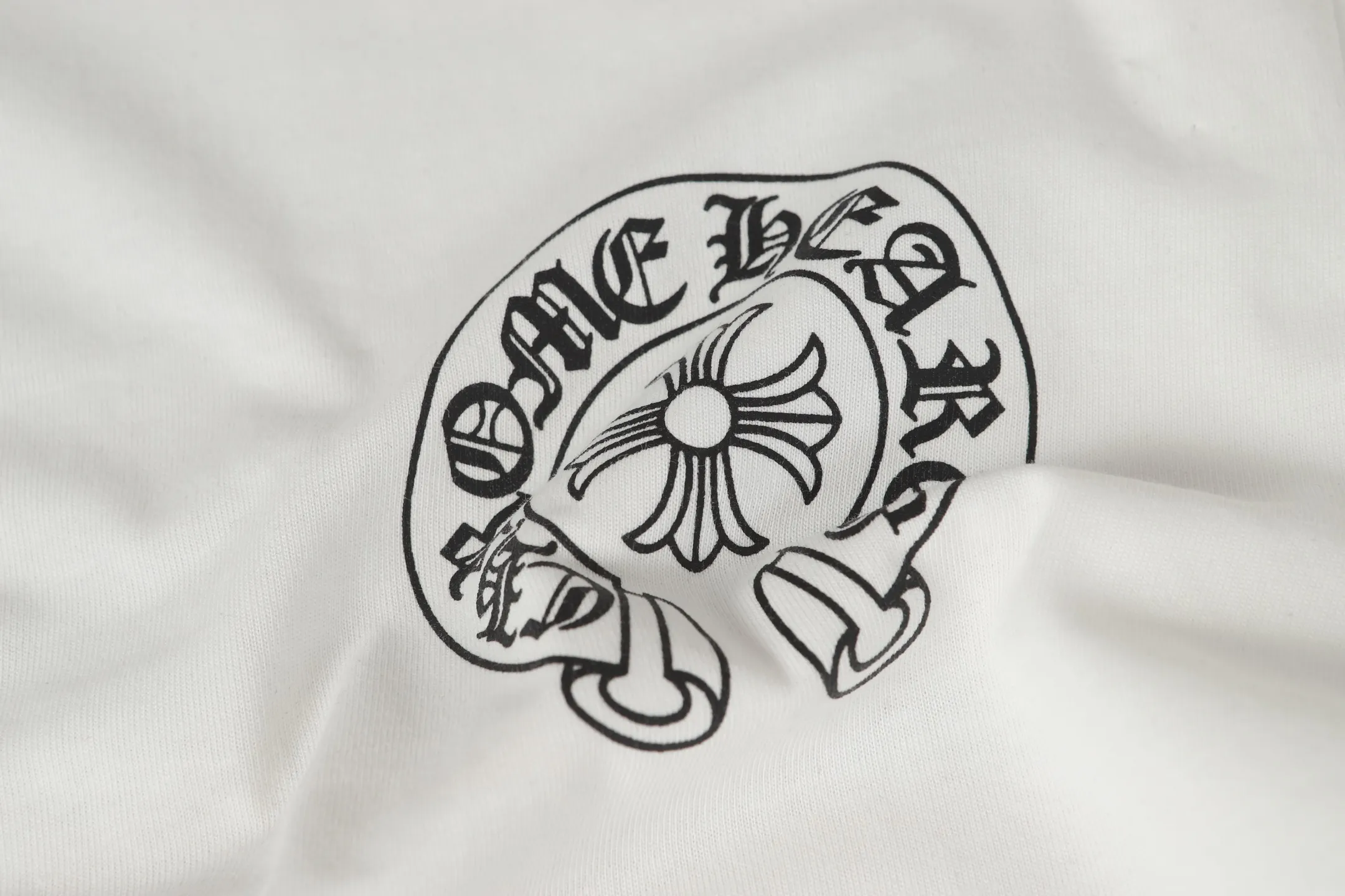 P160 Cross-border model. Those who pursue quality, please do not place an order. -Chrome Hearts/Chrome Hearts Sanskrit horseshoe🇺🇸 platform popular long-sleeved T-shirt -High weight, high density and high quality. The wool is soft, delicate and skin-friendly. It feels soft and silky. It has excellent warmth and skin-friendly properties. XL